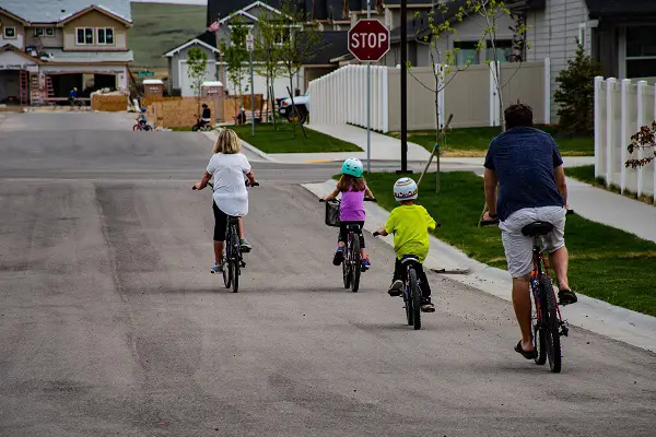 safe-biking-with-kids7