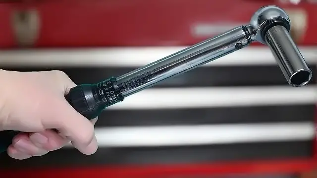 how to use a torque wrench-2